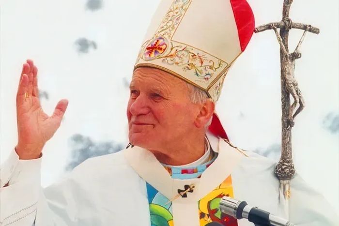 År 1984 träffade påven Johannes Paulus II i Rom 300 000 ungdomar från hela världen i ett möte som lade grunden för dagens Världsungdomsdag