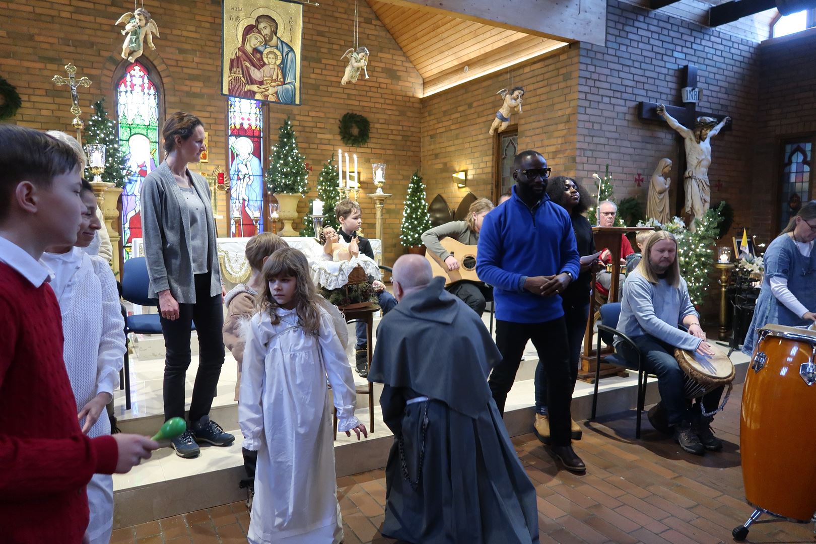 Julsånger på olika språk i St Franciskus, Jönköping 7 januari 2023