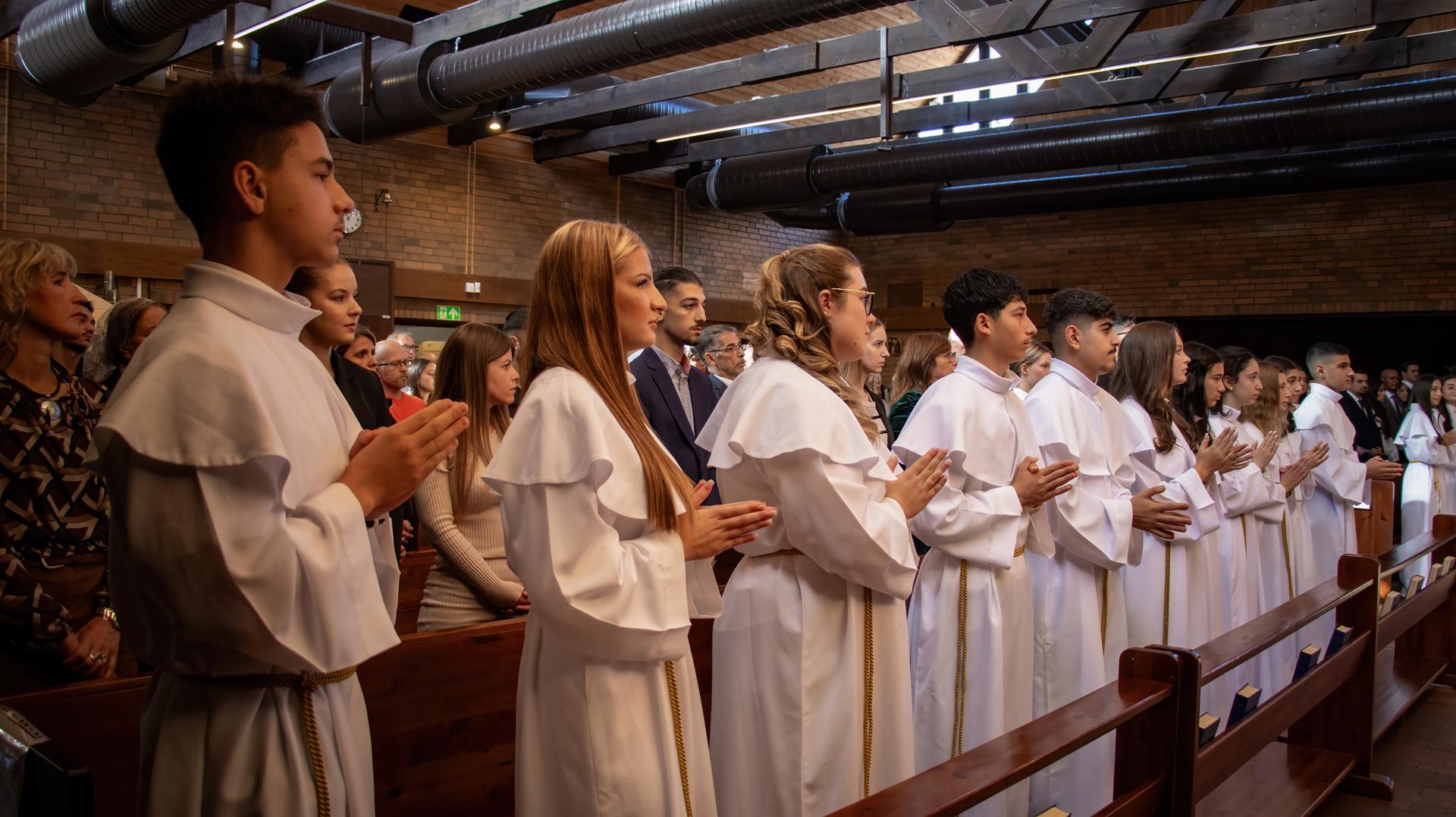 Konfirmation 2024 i Sankt Franciskus katolska församling i Jönköping. Foto: Mateusz Opila