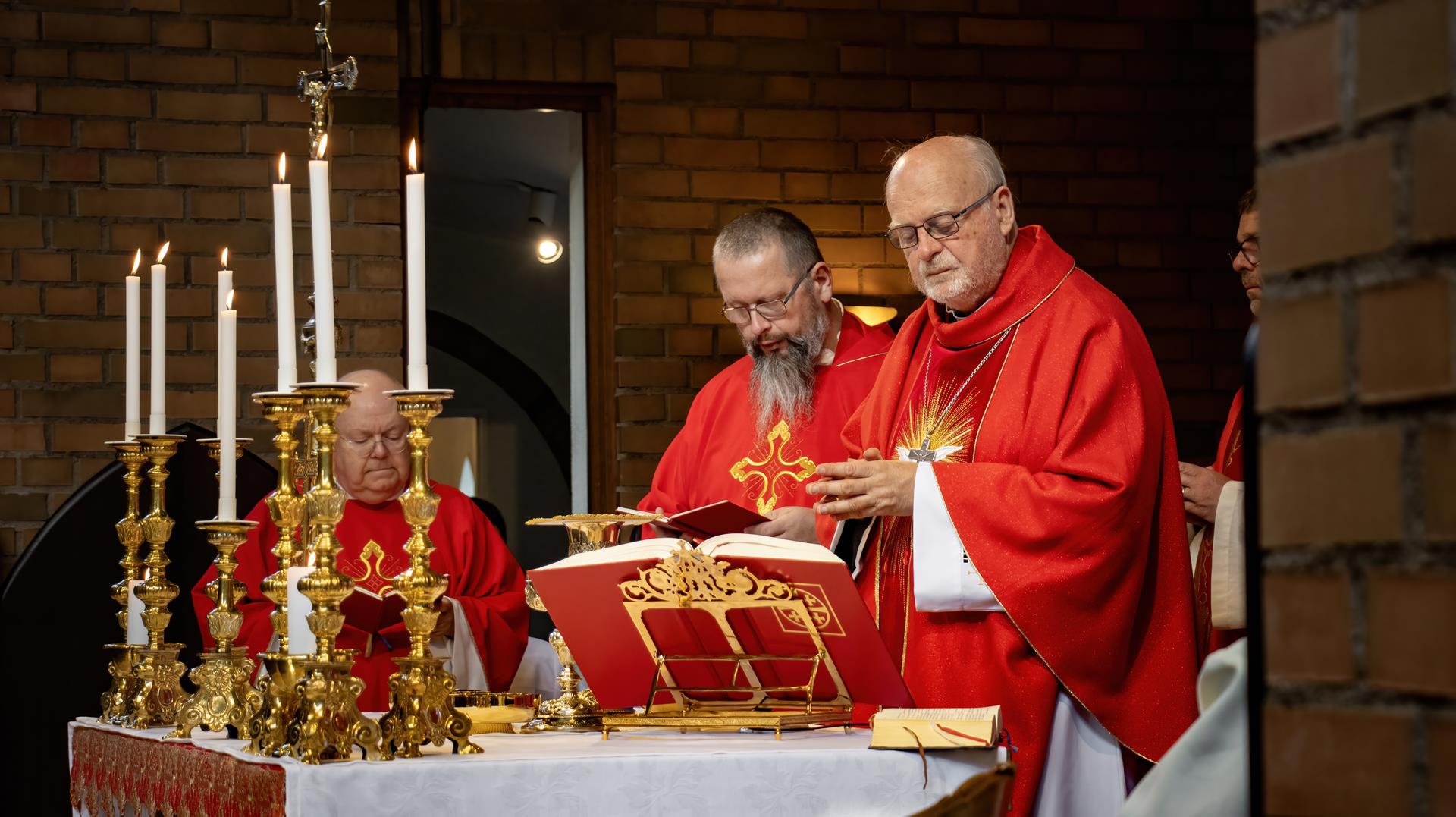 Konfirmation 2024 i Sankt Franciskus katolska församling i Jönköping. Foto: Mateusz Opila