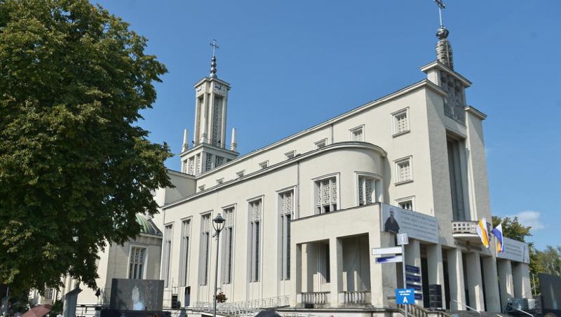 Den nya kyrkan i Niepokalanów