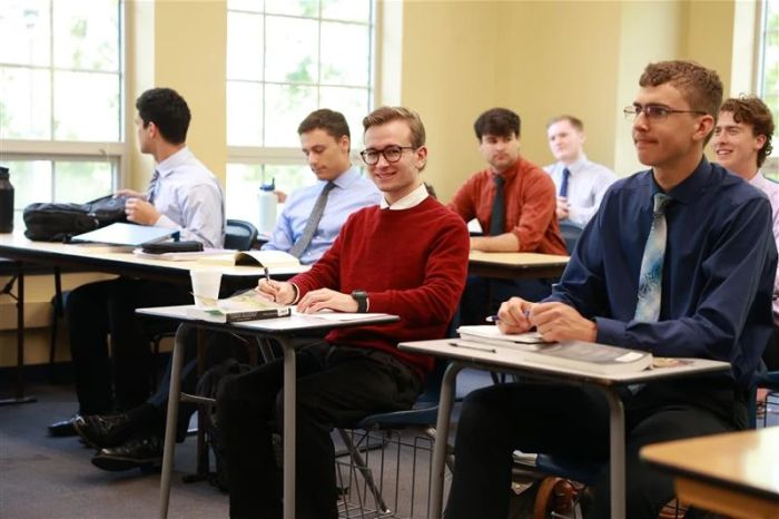 Eleverna går i skolan vid Christendom College i Virginia.