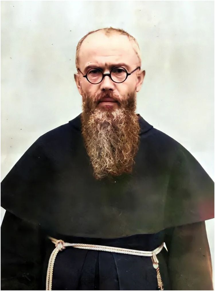 Ett färglagt porträtt av Fader Maximilian Kolbe 1936