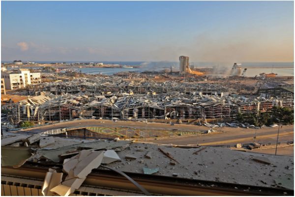 Staden Beirut 4 augusti i Libanon nästan helt i ruiner.