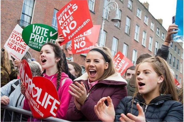 Pro-Life grupper demonstrerar i Dublin den 10 mars 2018