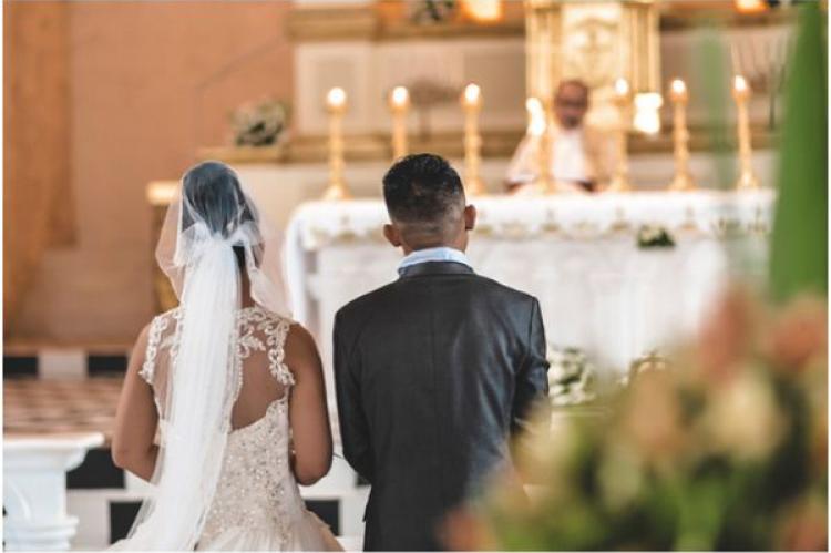 Makarna Verret har sagt att Katolska kyrkan borde vara mycket mer pådrivande när hon stöder vigslar och bröllop